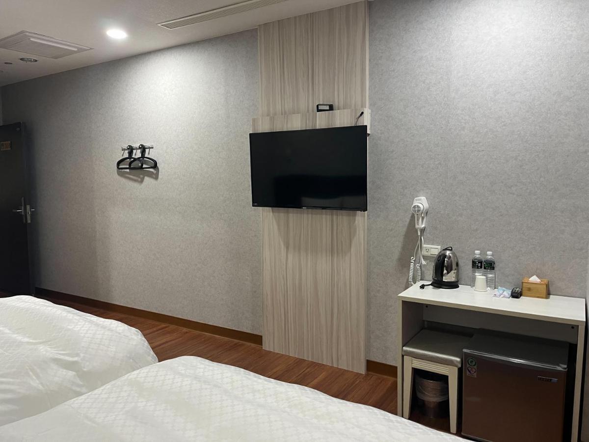 Lan Yin Tie Dao Hotel Tainan Exterior photo